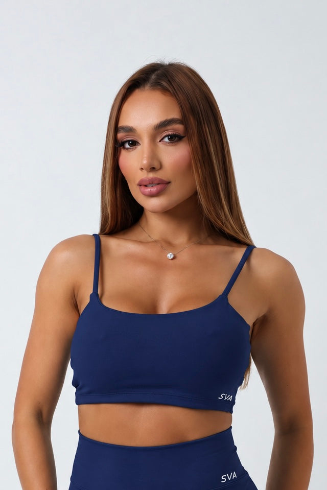Cropped Thais