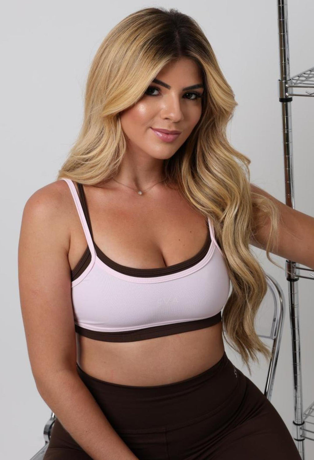 Top Beatriz - Espresso com Rosa Pastel