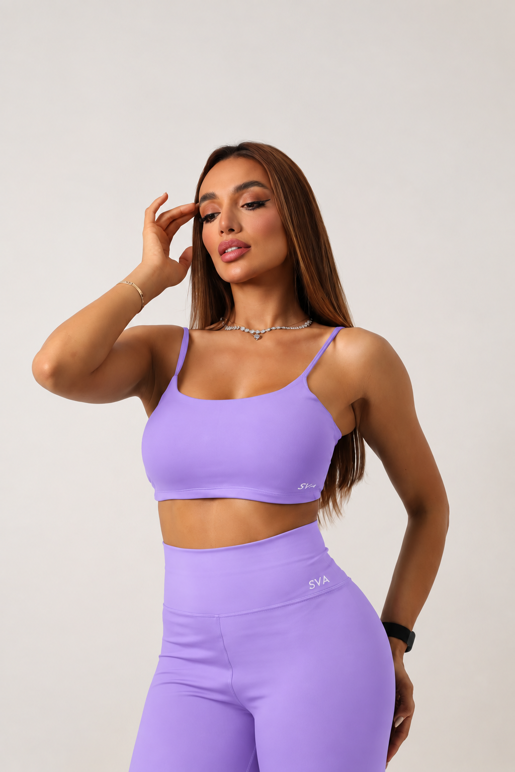 Cropped Thais