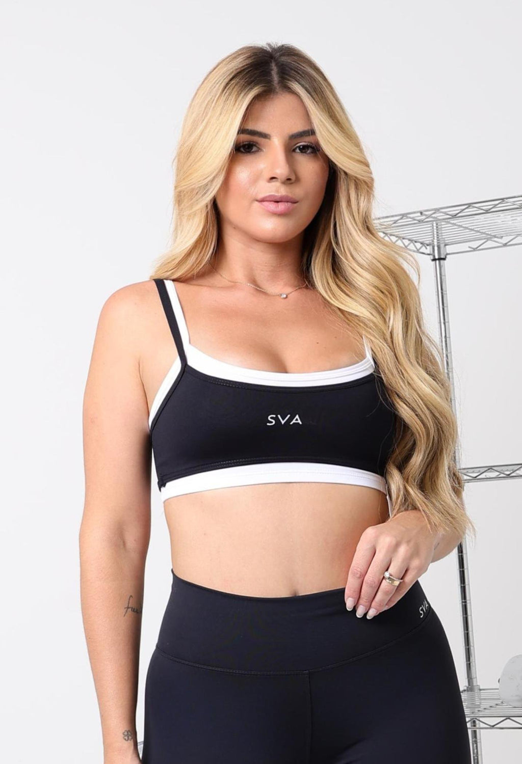 Top Beatriz - Branco com Preto