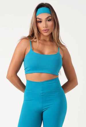 Cropped Thais
