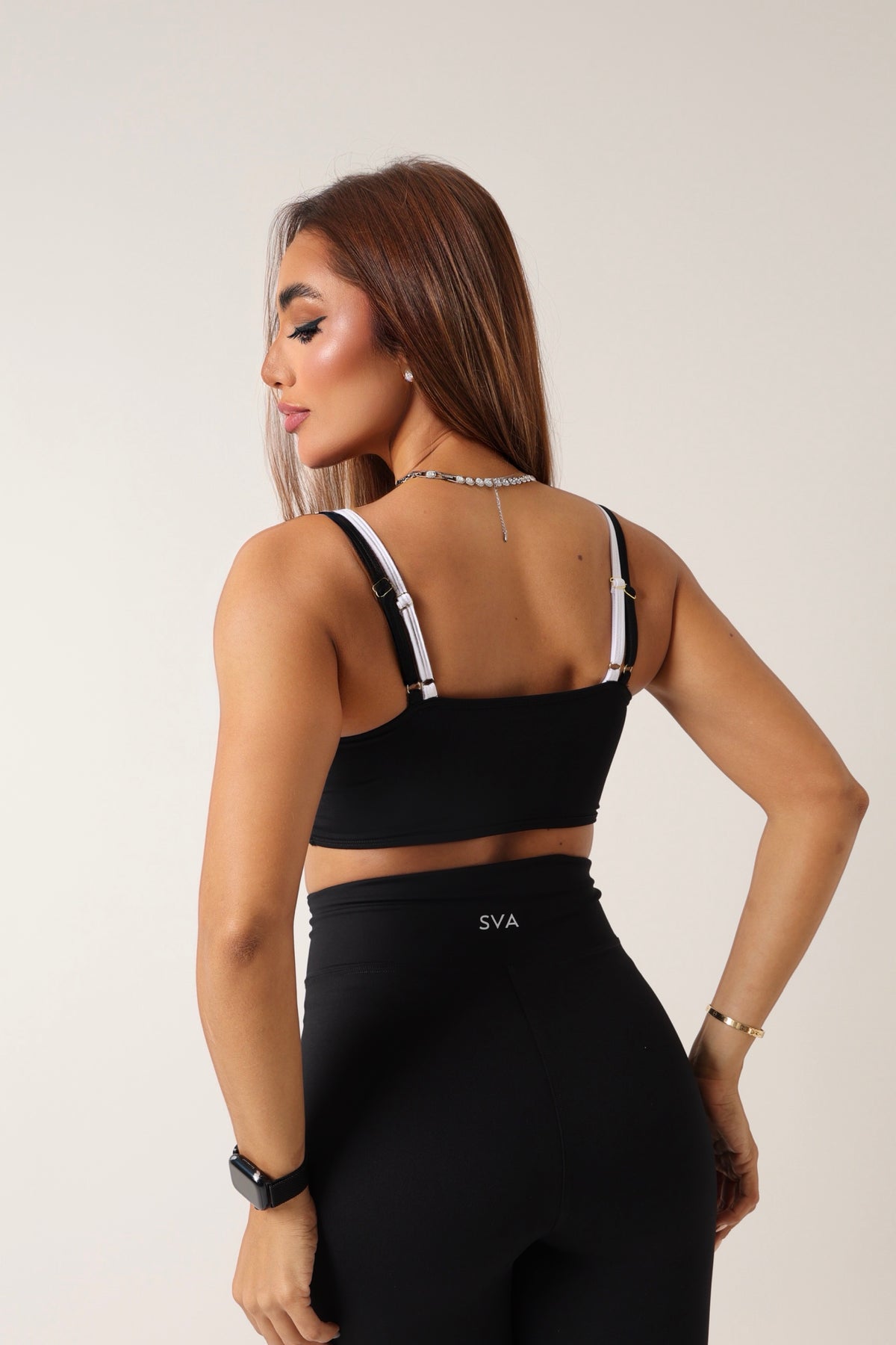 Cropped Cecília Preto com Branco - moda fitness SVA - costas
