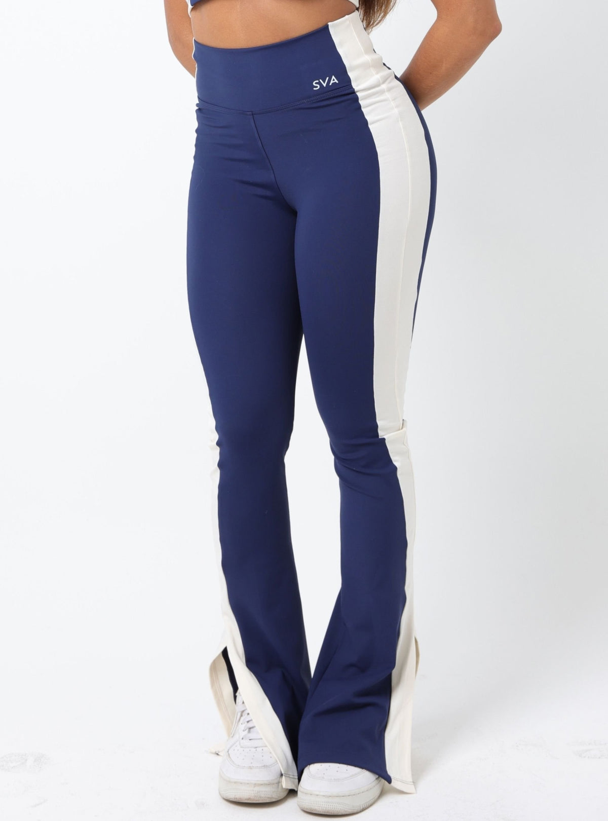 Marinho com Creme
