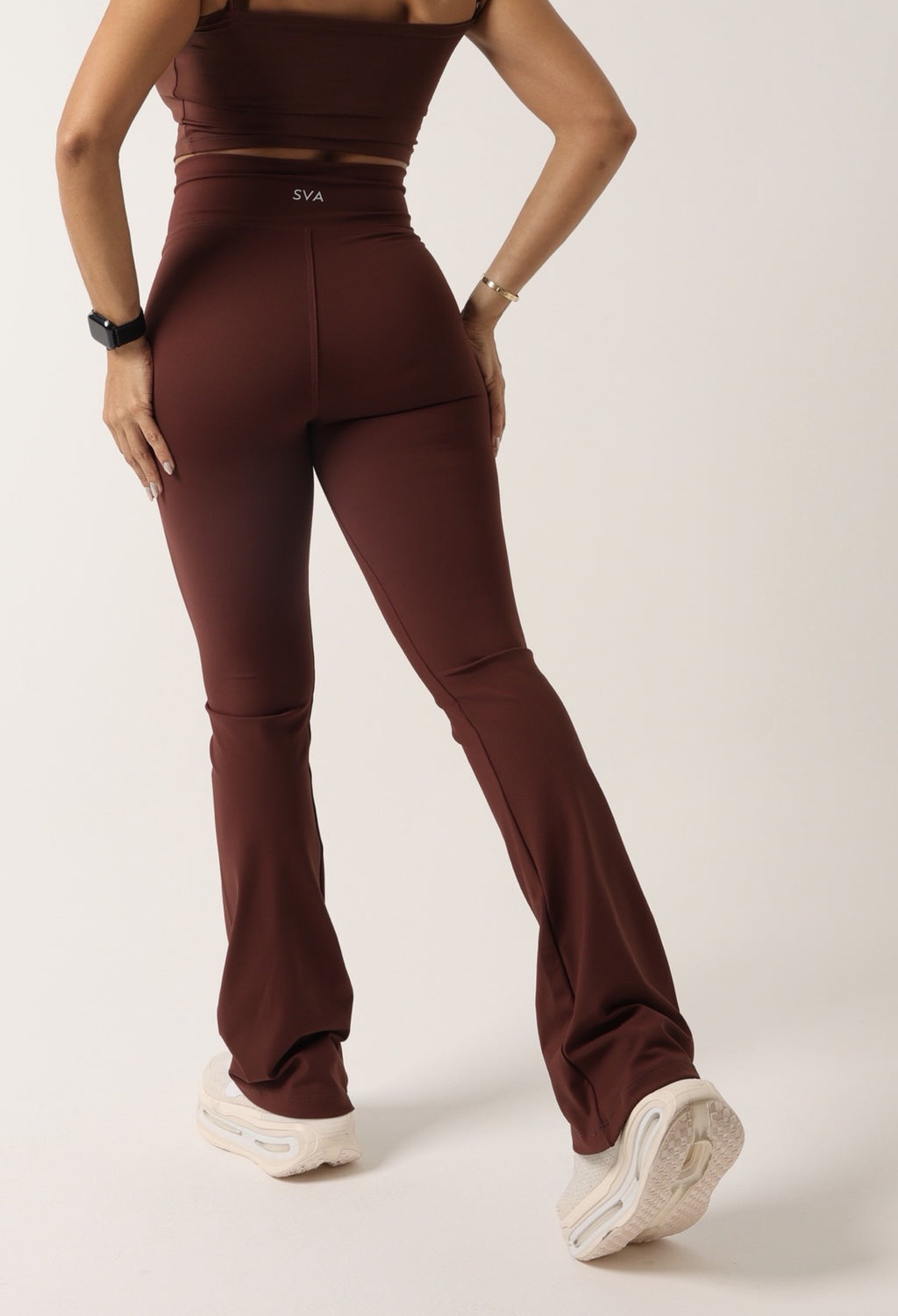 Legging Flare Basic Marrom Escuro - moda fitness SVA - costas