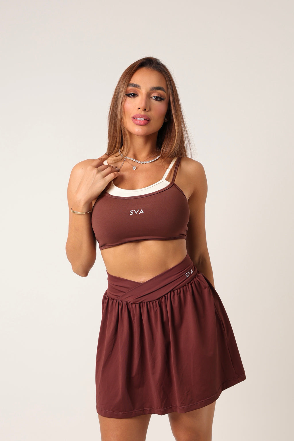 Shorts Saia Dani Marrom Escuro - moda fitness SVA - look